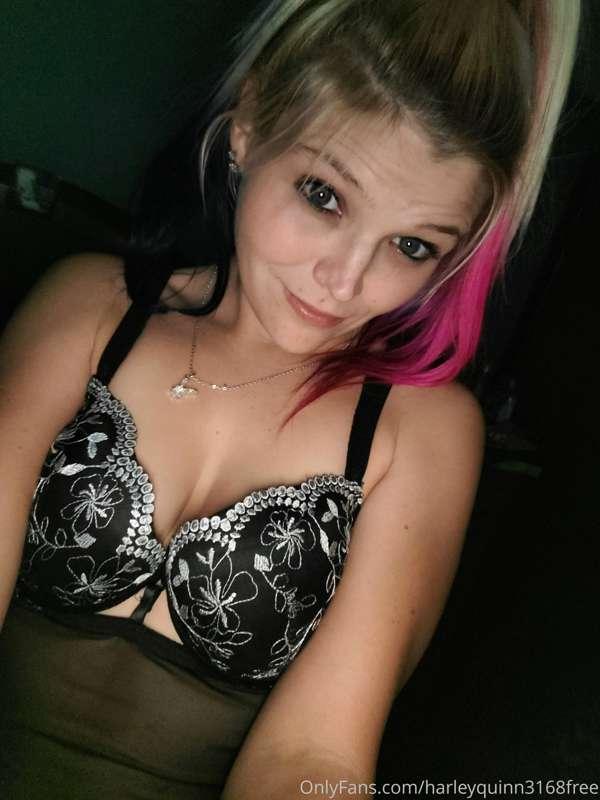 Good night 😜 see more on my subscription page 
Onlyfans.com/..