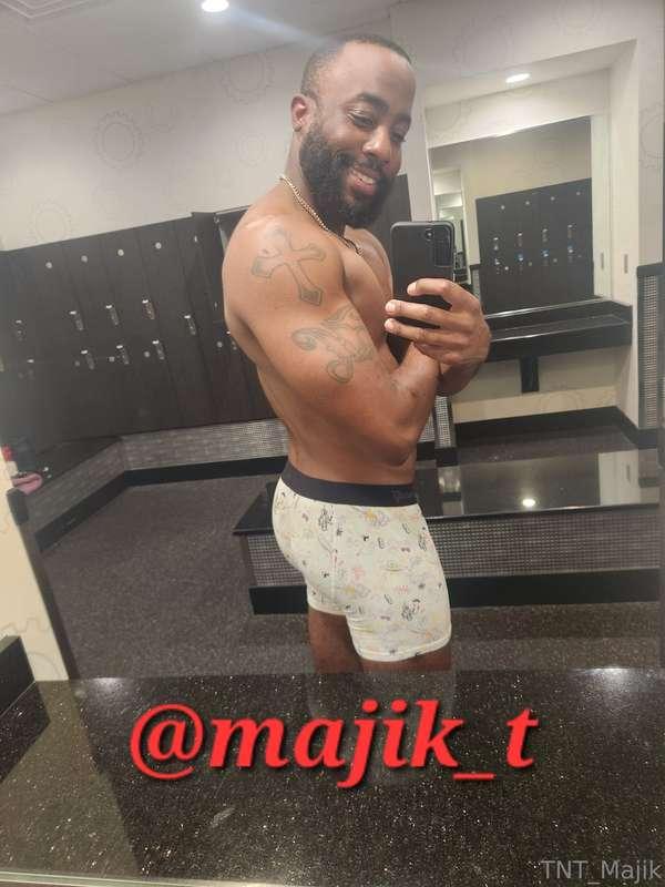 Late night gym workout 💪🏾