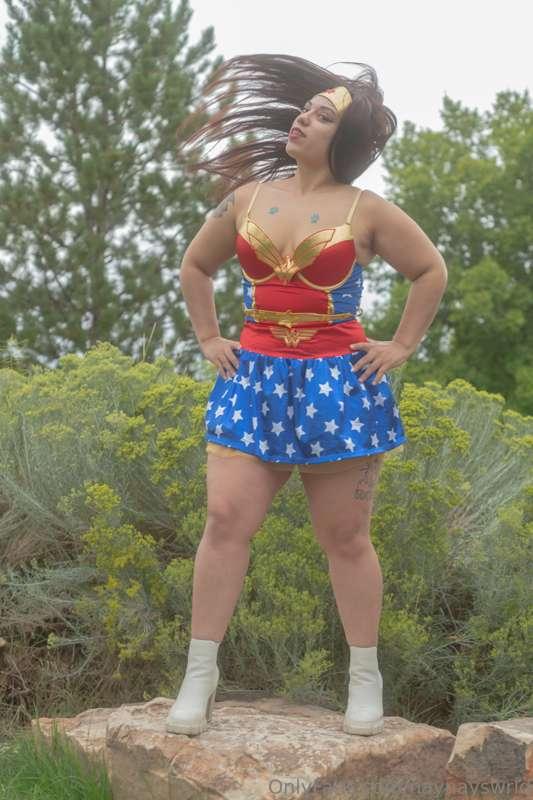 Some more Wonder Woman shots