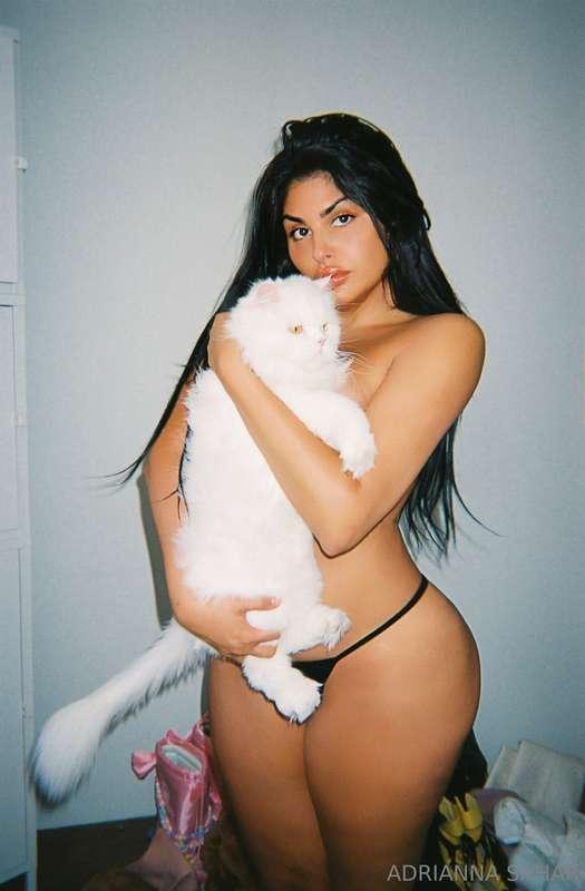 adrianasahar main image