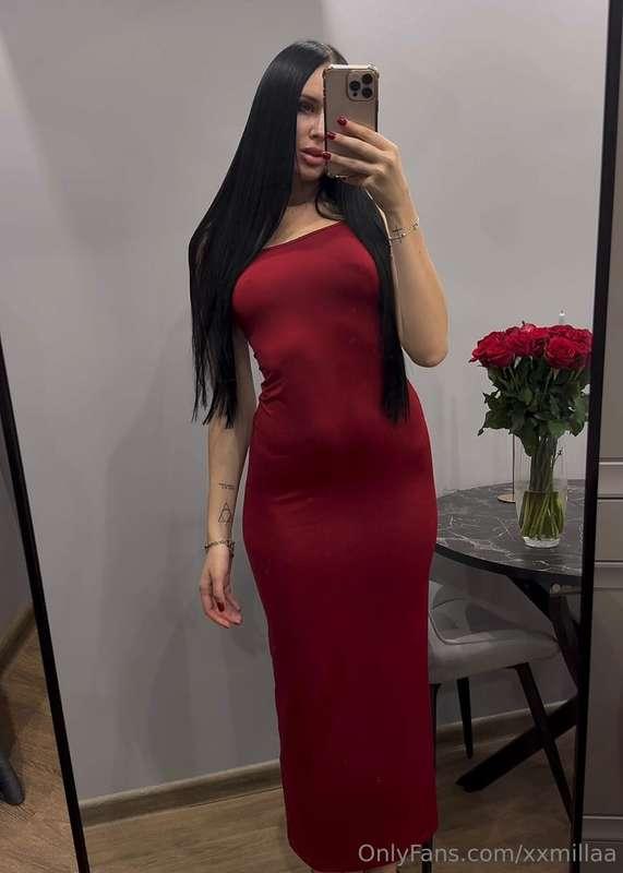 Do you like long dresses? ♥️