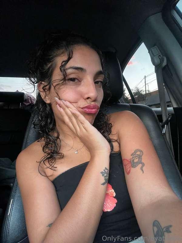 I always look this pretty, what do you think? 🫣❤️‍🩹