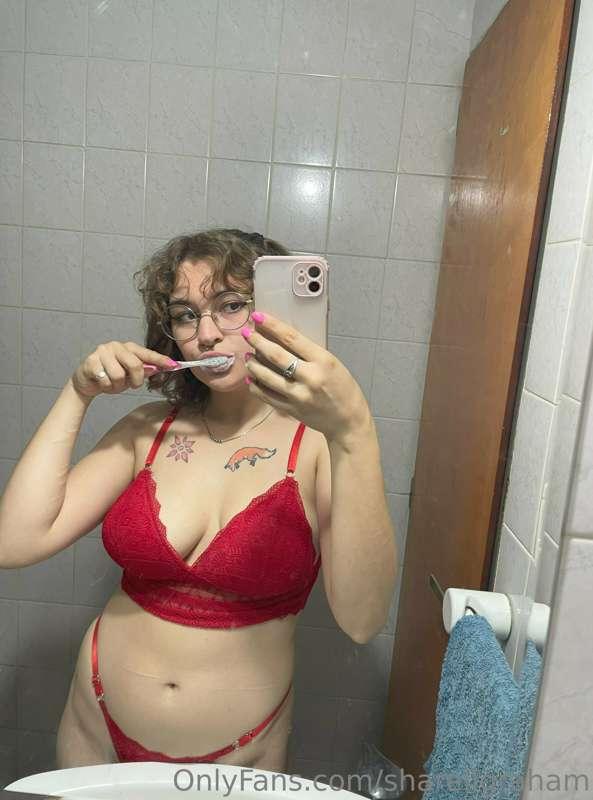 showing you my routine before going to bed 😁

swipe left 🤭