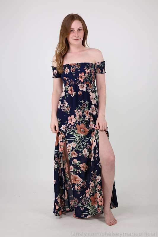 Feeling flirty in florals 🌸💃

Who else loves that summertime twirl and a little leg pop? 😘
This dress is giving me all the soft &amp; wild vibes — and I’m totally here for it!

I couldn’t resist playing around in this flowy floral dress — it just makes me want to dance barefoot and smile 🥰
Wanna see what happens when the dress slips? 😇🤪 I’ve got some extra-sweet shots waiting just for you 💌

#FYP #Legs #PlayfulMood #FlirtyAndFun #SoftAndSweet #Influencer #Model #NaturalBeauty #Young #OOTD #Amateur #FanslyGirl #FanslyContent #FanslyModel #FanslyBabe #ExclusiveContent #FanslyCreator #BTS #Barefoot