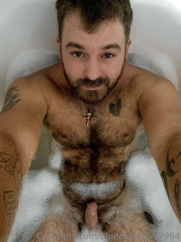 Bubble bath fun 😘.... subscribe to my VIP page for no ppv co..