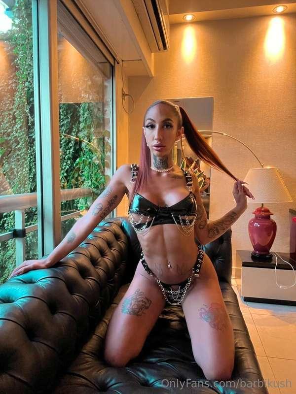 Ready for your mistress? 😈🖤