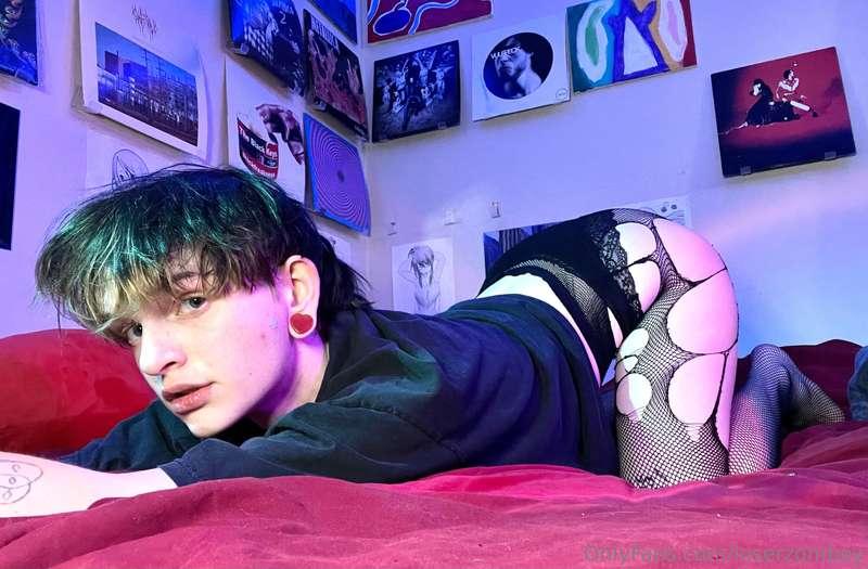 pretty puppyboy butt :*333