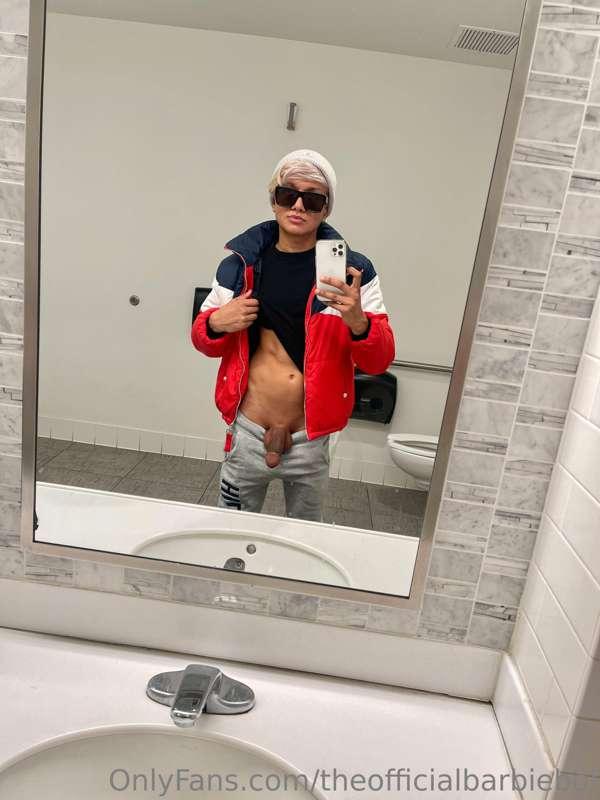 Bathroom selfie at the mall.