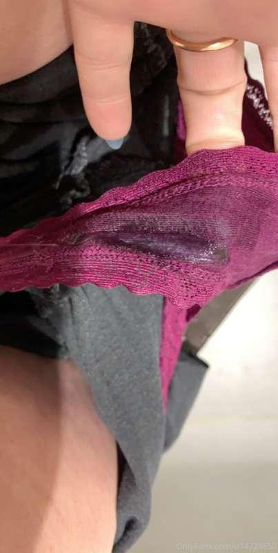 What happens when daddy tells you dirty things 😘