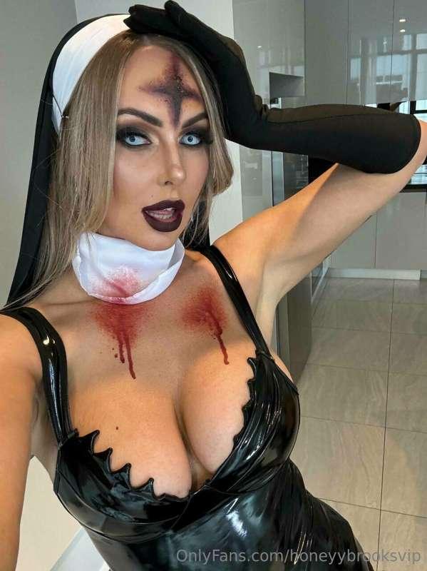 Caution: May cause heart palpitations. 💔🎃
