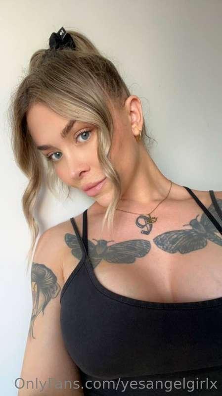 Do you prefer my hair up or down?🥰