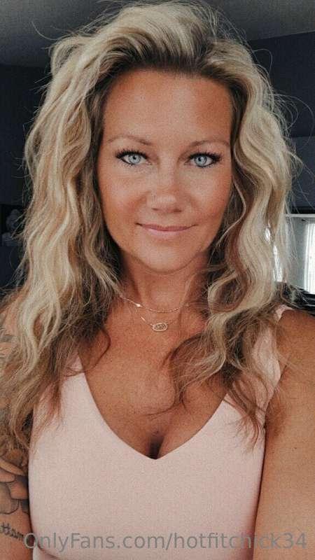 Happy Sunday! 💋💋