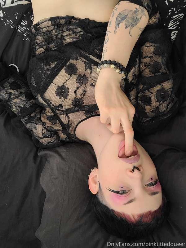 27 photo series of my finders in my hungry mouth 🤤🖕💦💦💦💦💦 I'm..