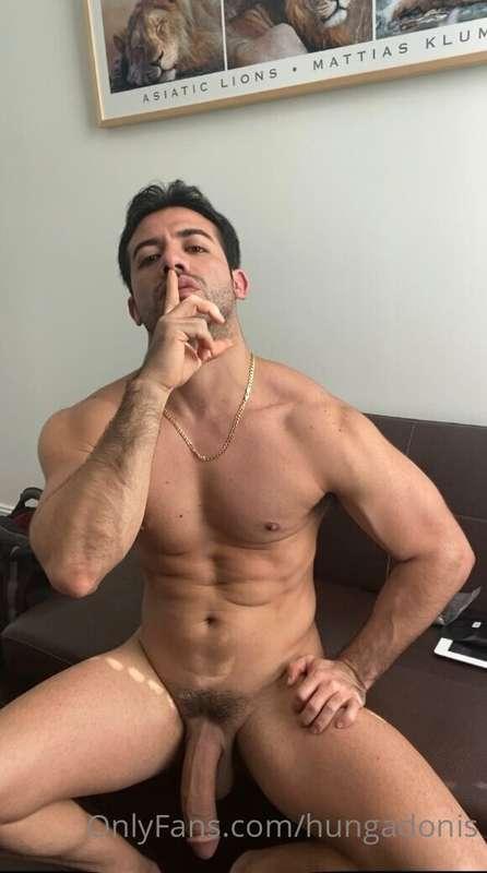 Dancing video / flexing my cock 🍆🍑 and 2 hot pics. Due to th..