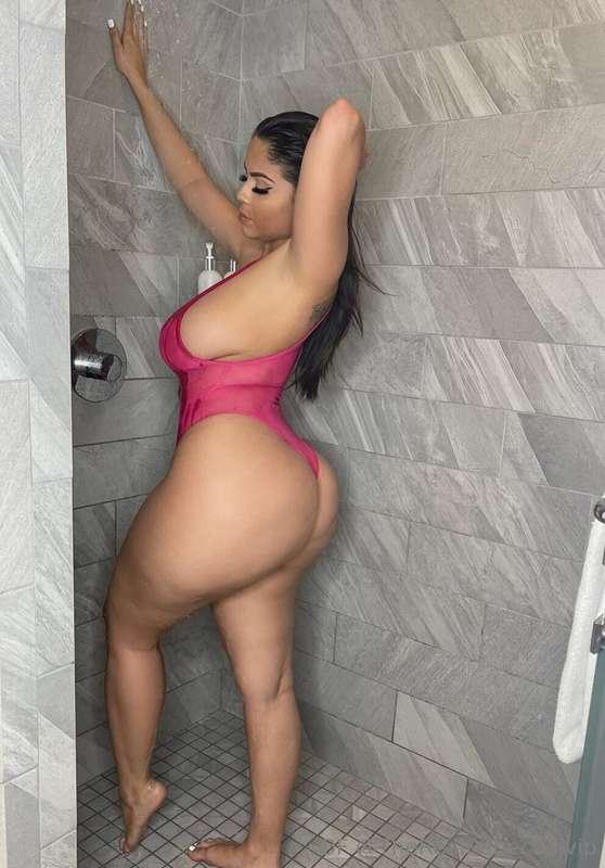 Shower with me 💦 💦 💦 