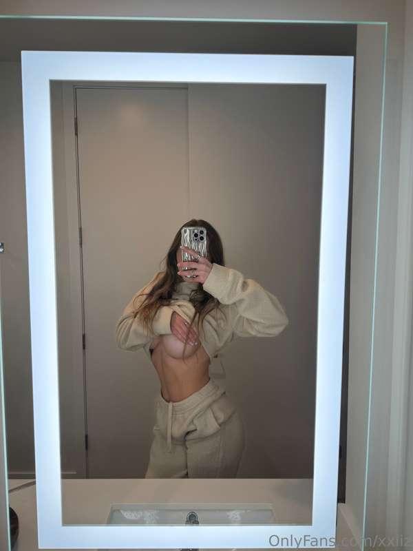 DM me if you’re ready for a little secret 😈