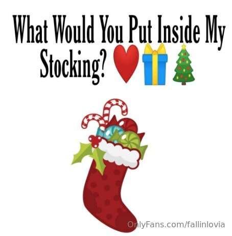 What Would You Put Inside My Stocking? 😏🎁❤️TIP $10 = Vibrato..