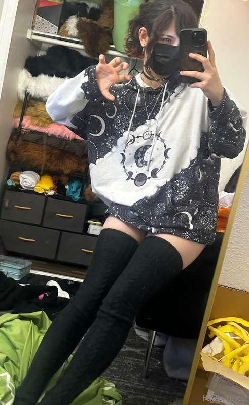 just got dressed in some cute clothes 4 fun rn, so here are ..