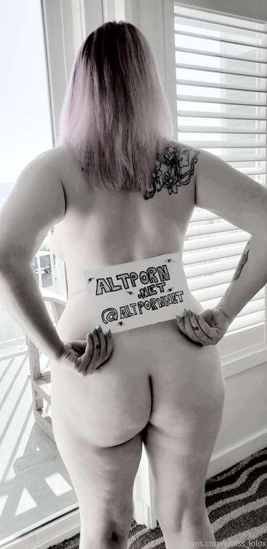 Did you know I do sex toy reviews and write for a magazine? ..