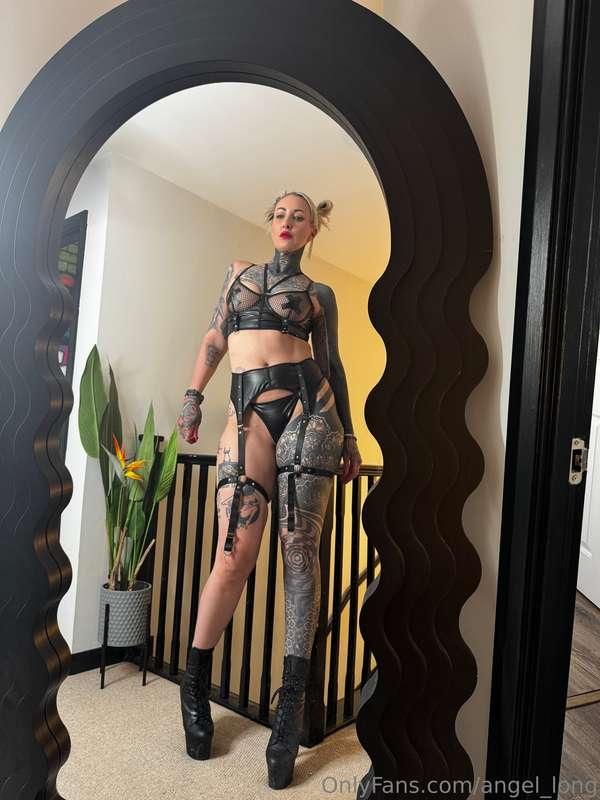 Wanna wank with me this weekend??Taking video call & phone c..