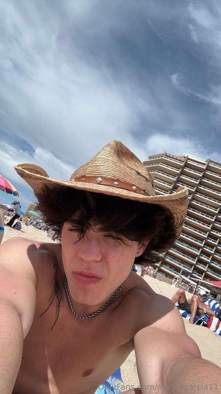 I could be your cowboy in bed ;)