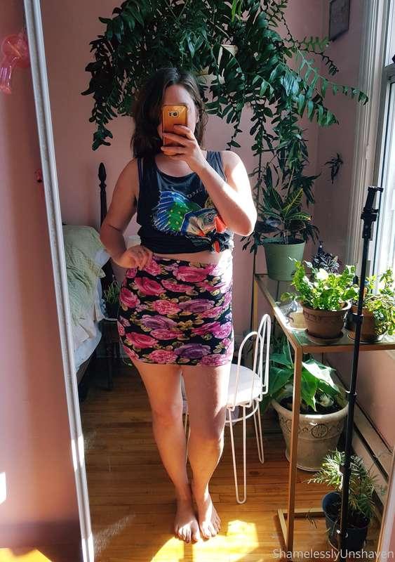 [11 Pics] Part 1 of this slow and sexy strip tease. Come bur..