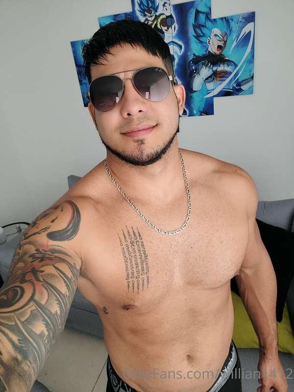 Hey kiss me 😘😘😊😊