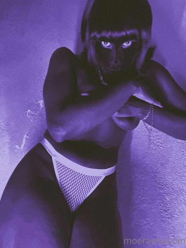 Good morning y’all! Here’s a freaky photo set I shot and edi..