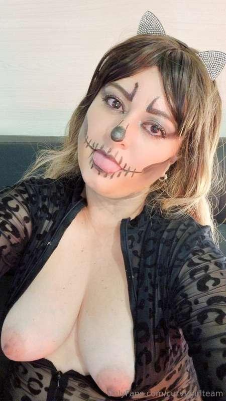@karlamarievelez 🐈‍⬛