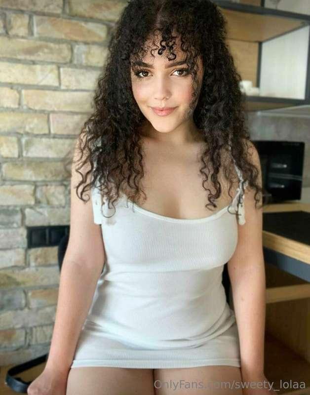 Hey, this hot girl @oliviaoflove make you the happiest😍💦 Com..