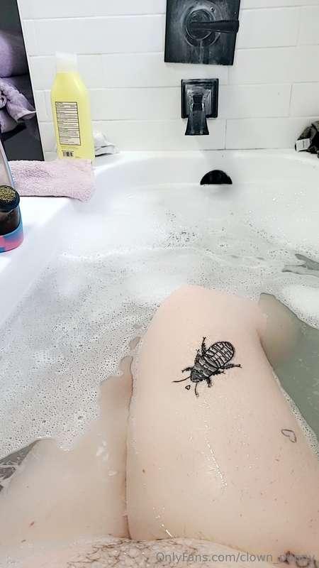 Just some post bath fun for this puppy 😘