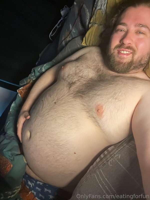 Quite the chonk. Ready for breakfast, belly rubs and general..