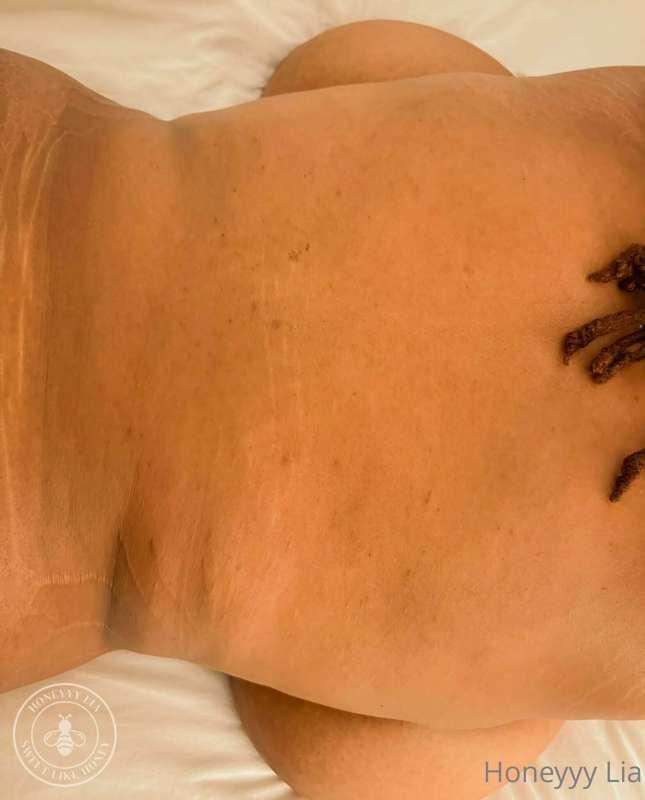 THE ULTIMATE TOUR OF MY BODY FROM ALL ANGLES😍😍Laying on my s..