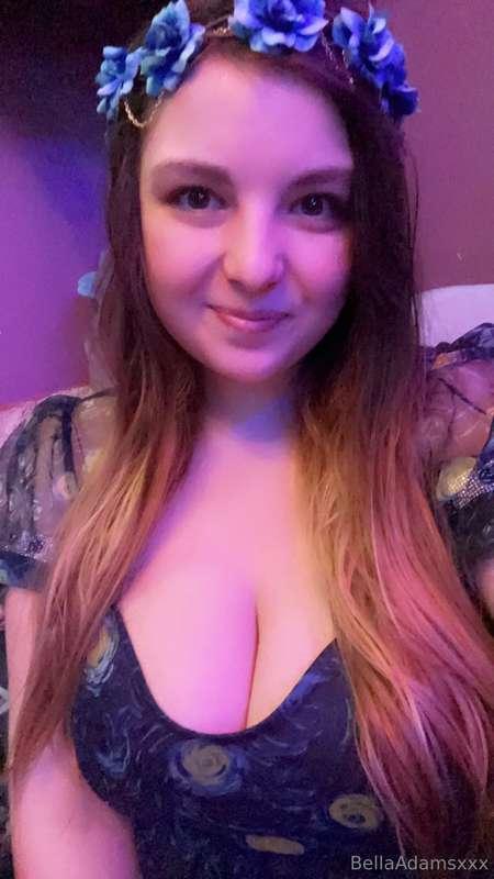 Feelin extra cute on my birthday stay tuned for a pic of my ..