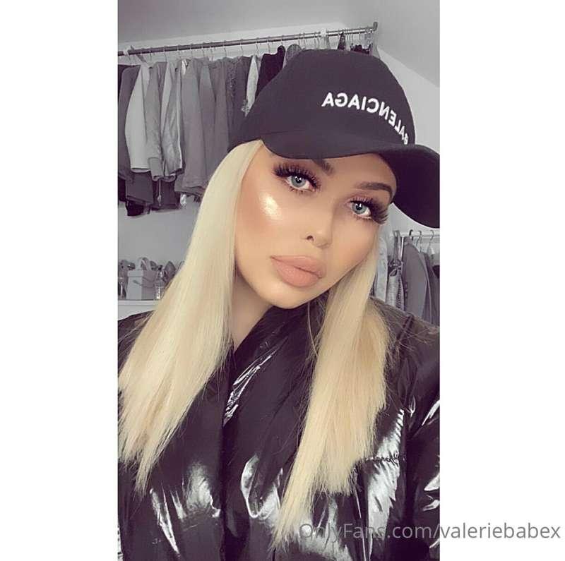 You like my new cap?🧐🥰