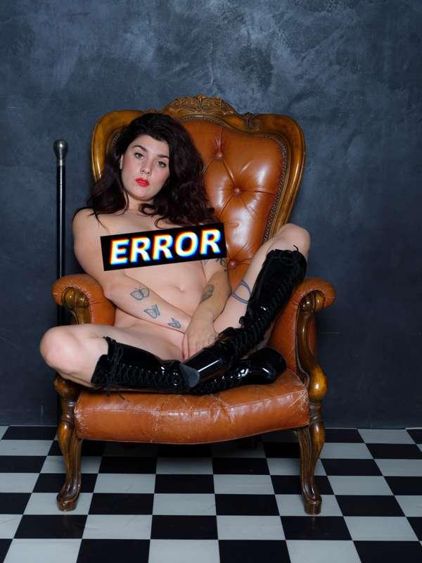 Red lipstick 💄 shiny boots 💫 dynamite attitude 💥 
New set ju..