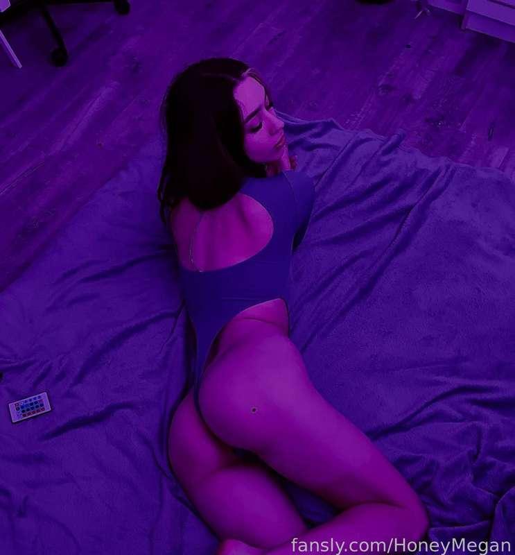Looking for some steamy content? Look no further! Join me on Fansly for daily updates that will leave you wanting more

#fyp #brunete #petite #cute #smalltits #smallboobs #boobs #nipples #longhair  #tatted #inked #girls #thong #peach #ass #horny