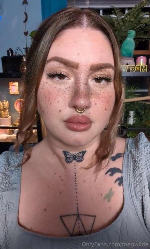 💋