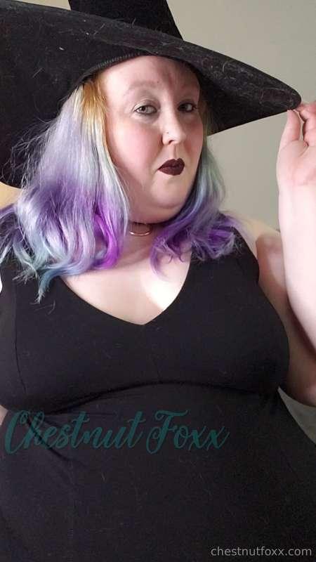 Would you cover this witch’s pretty pussy and asshole with y..