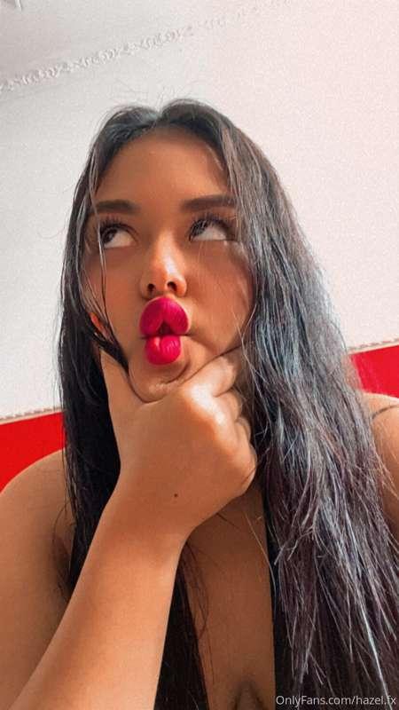I can't taste my lips, could you do it for me? 😘💋