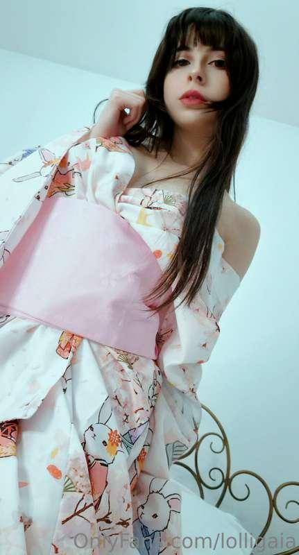Cute Kimono -Amateur Selfie- #2

Cute kimono themed with the..