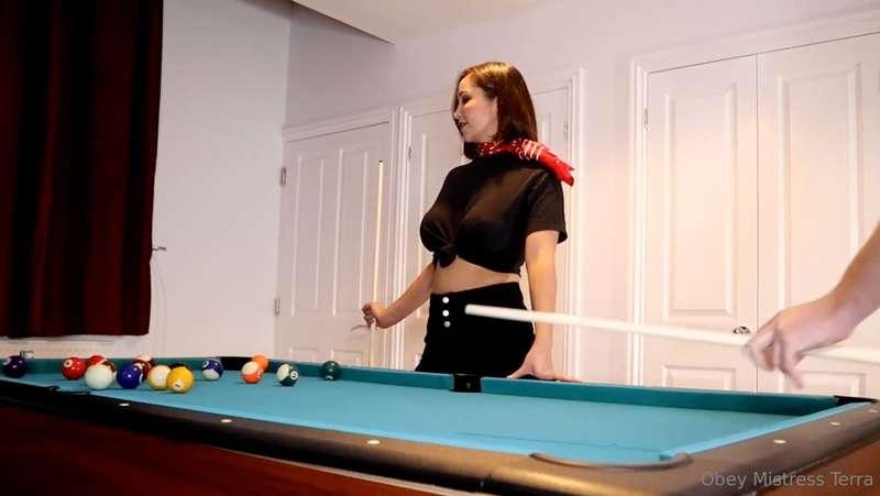 Just another Friday night at the snooker joint 