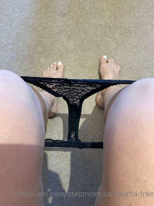 Watch me Film 🎥 as These Panties get Pulled aside 😉 and my M..