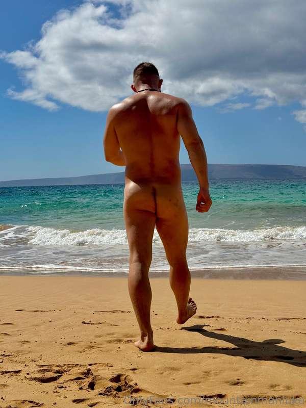 Happy Hump Day 🍑
