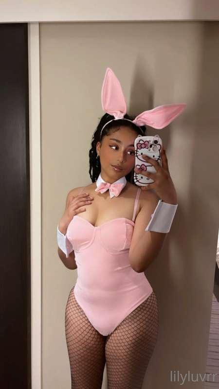 bunny girl cosplay! do you prefer it on or off? :-)