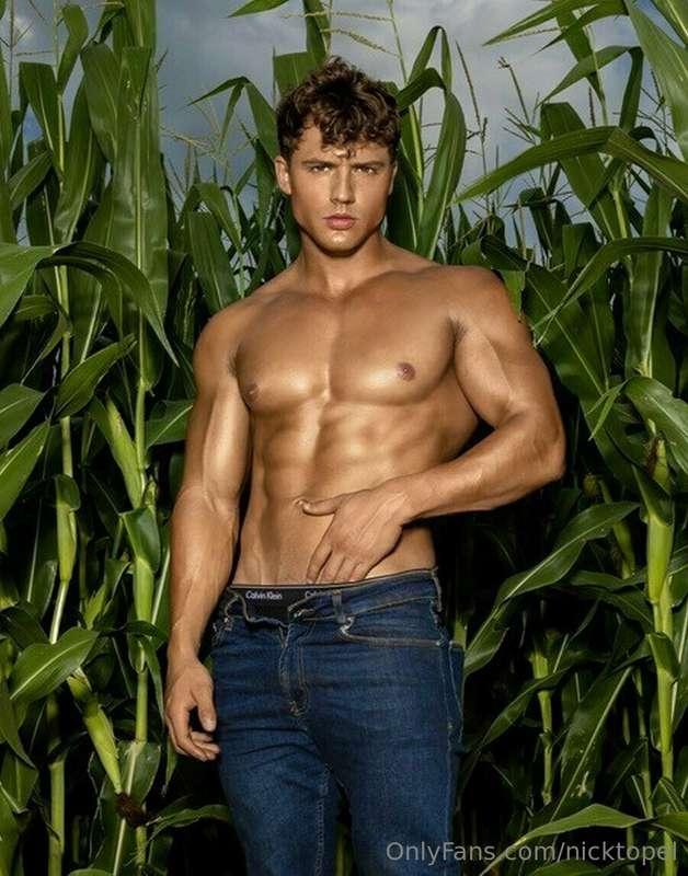 About to grab something big lol… 🌽