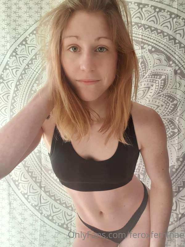 Workout time 💪👅 Wanna watch me? 🍑🔥