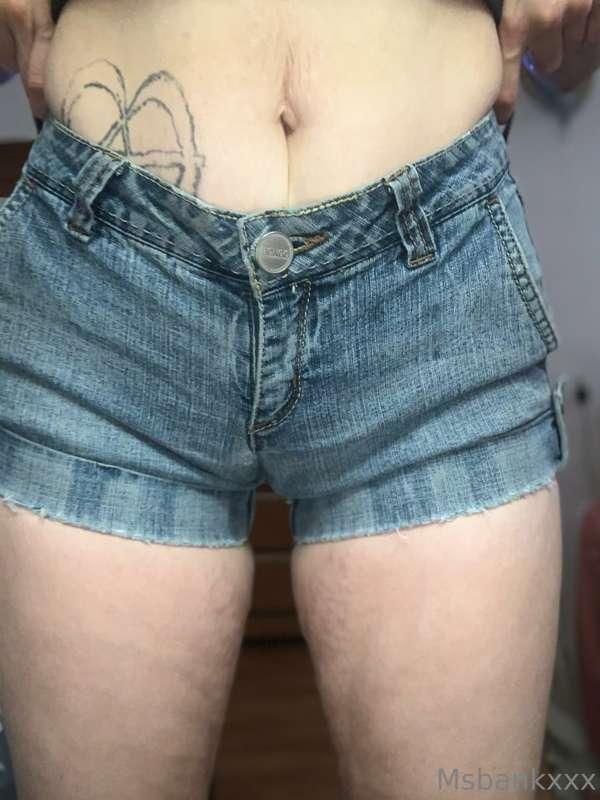 Are you a cameltoe fan?