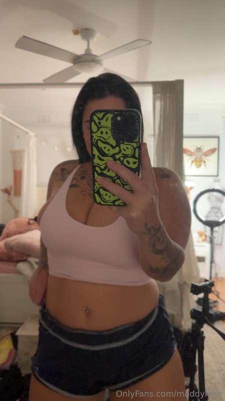 Do you prefer seeing me glammed up or more natural without a..