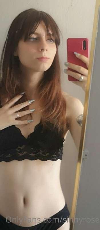 sinnyrose image #0
